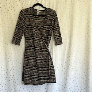 Emma & Michele Black and Tan Striped there-quarters Sleeve Dress